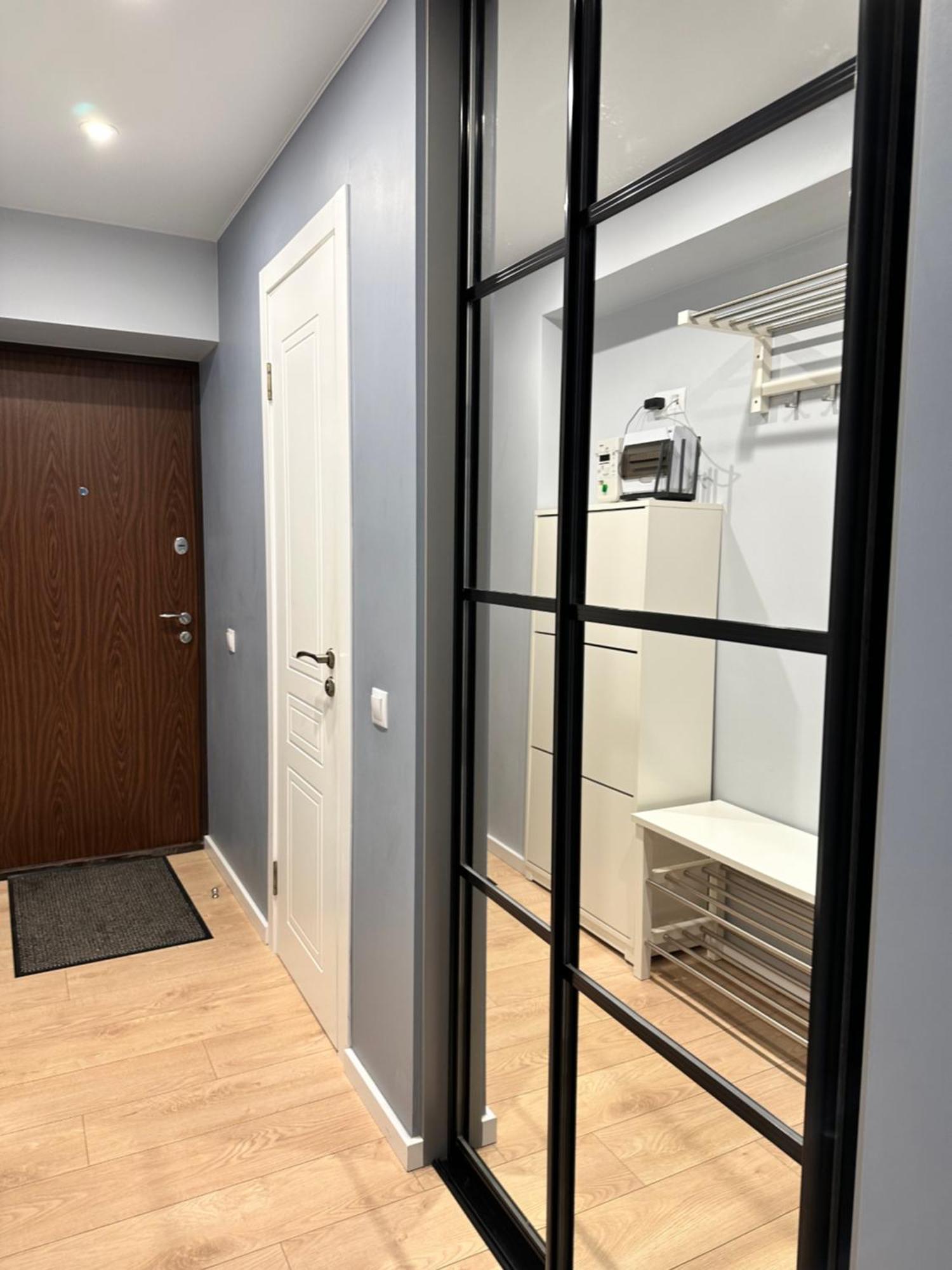 Parkside Escape: Stylish 1-Br Appartement Riga Buitenkant foto